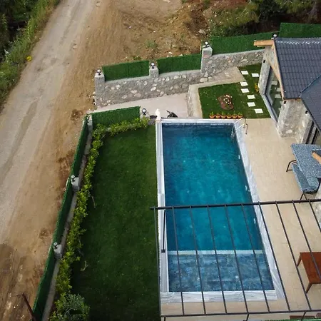 Hotel Guentekin Stone