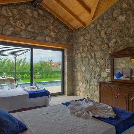 Guentekin Stone Hotel *