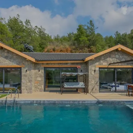 Guentekin Stone Hotel *
